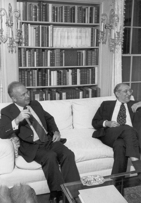Max Fisher at a meeting with Yitzhak Rabin in 1977.