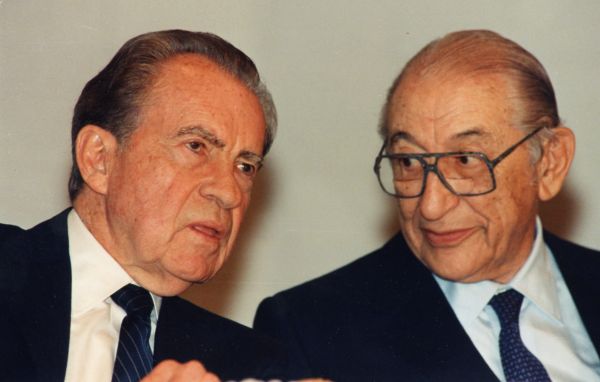 Elderly Max M. Fisher and Richard Nixon, friends for life.