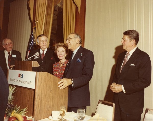 William Casey, Frank D. Stella, Nancy Reagan, Max M. Fisher and Ronald Reagan Fundraising dinner for Ronald Reagan at the Pontchartrain Hotel in Detroit on May 14, 1980.